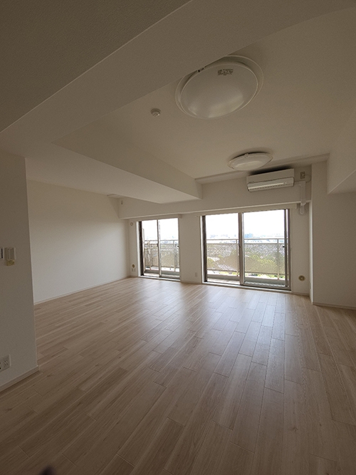 壁を壊して大空間へ