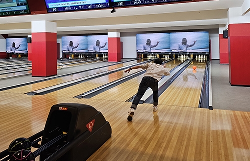 【社内親睦会】ボウリング＆シュラスコでリフレッシュ！